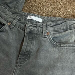 ZARA GREY STRAIGHT LEG JEANS